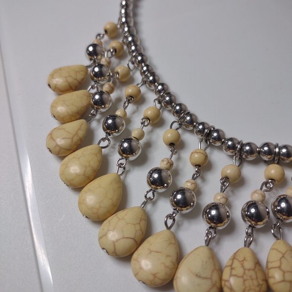 Plastic And Stone Bead Necklace Adjustable 17.5 To 20 Inches - Picture 5 of 11